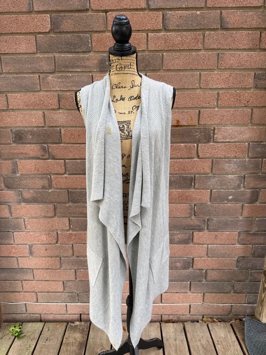 Banana Republic Jackets & Blazers - Banana Republic Light Gray Knit Drape Vest Cardigan Size XS